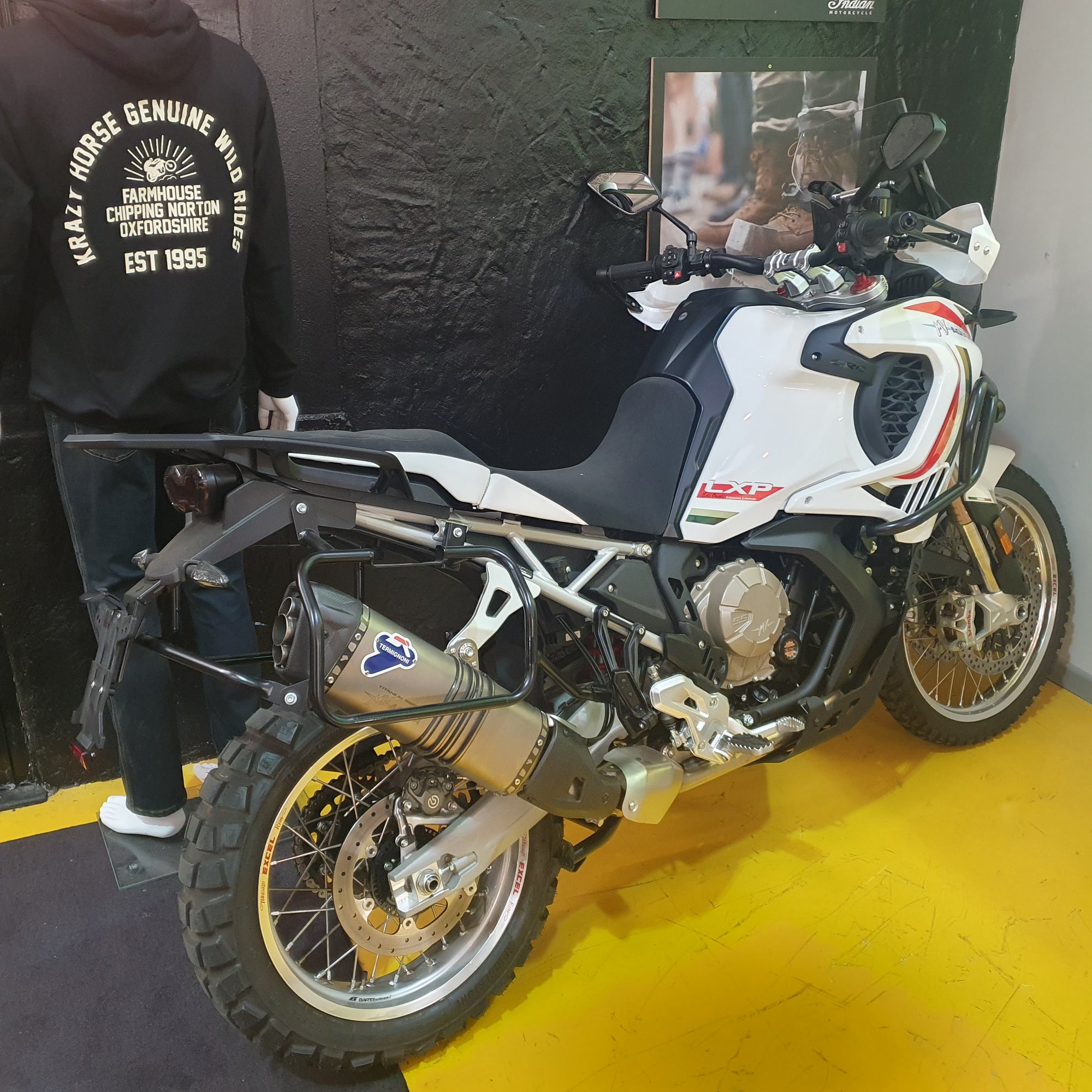 Enduro Veloce LXP Edi Orioli - Pearl White Metallic Black