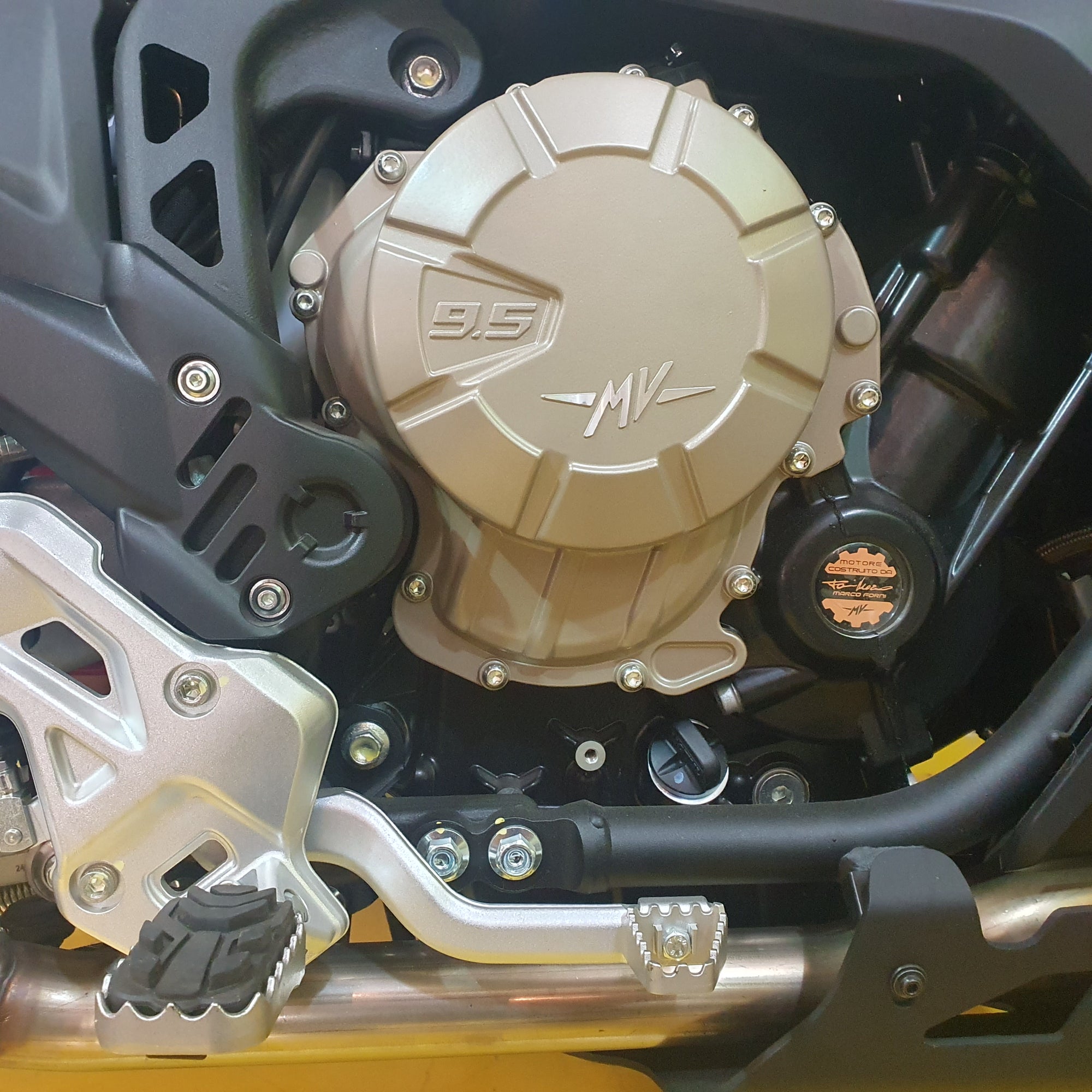 Enduro Veloce LXP Edi Orioli - Pearl White Metallic Black