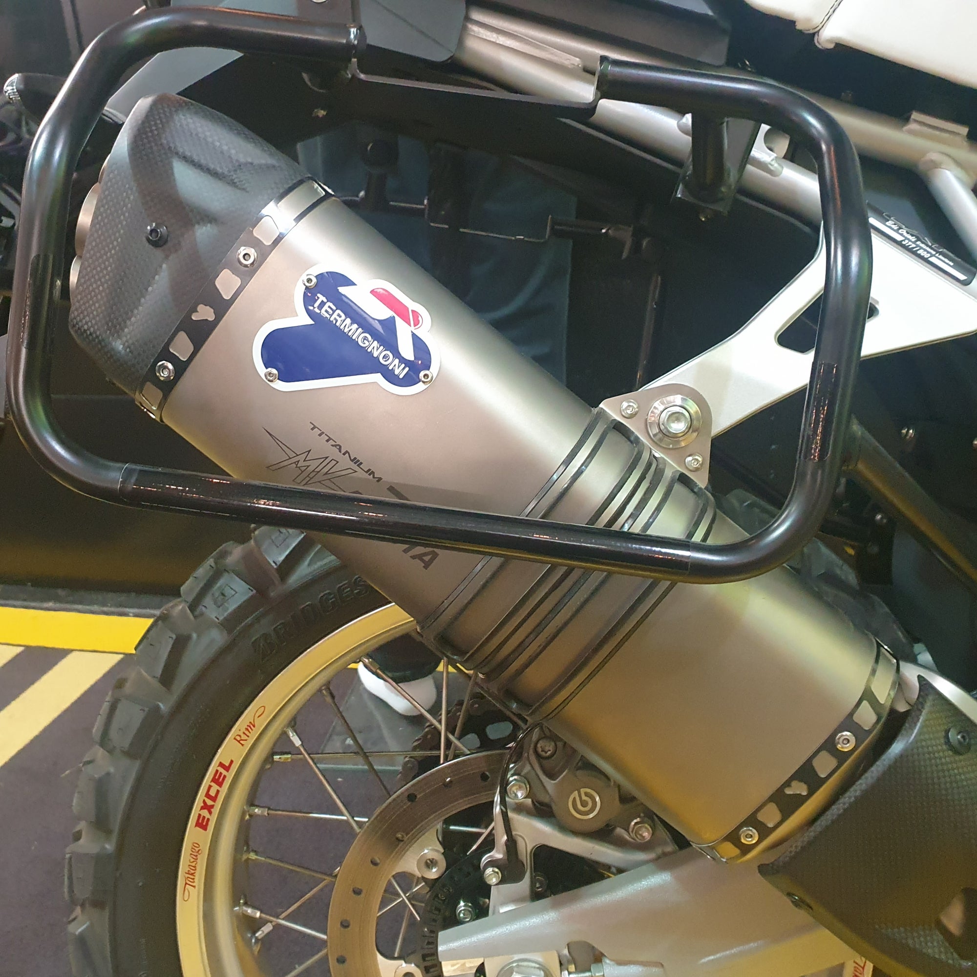 Enduro Veloce LXP Edi Orioli - Pearl White Metallic Black
