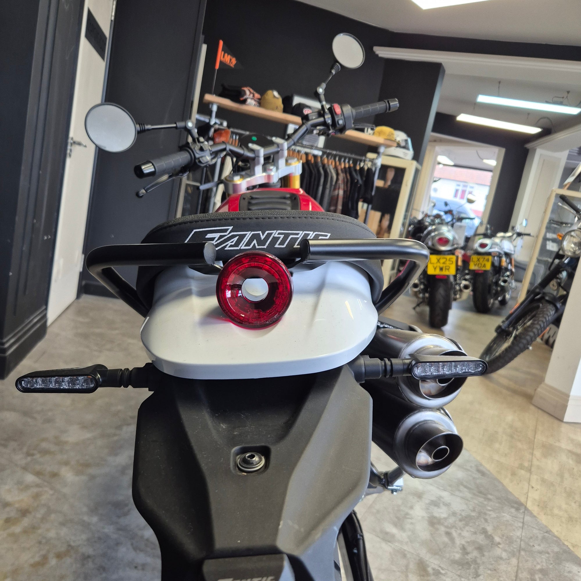 Caballero Scrambler 500 - Red