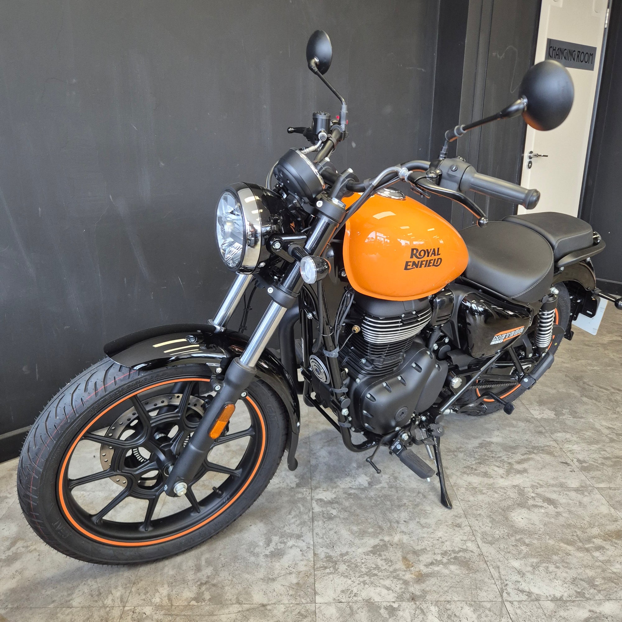 Royal Enfield Meteor 350 - Orange - Preloved