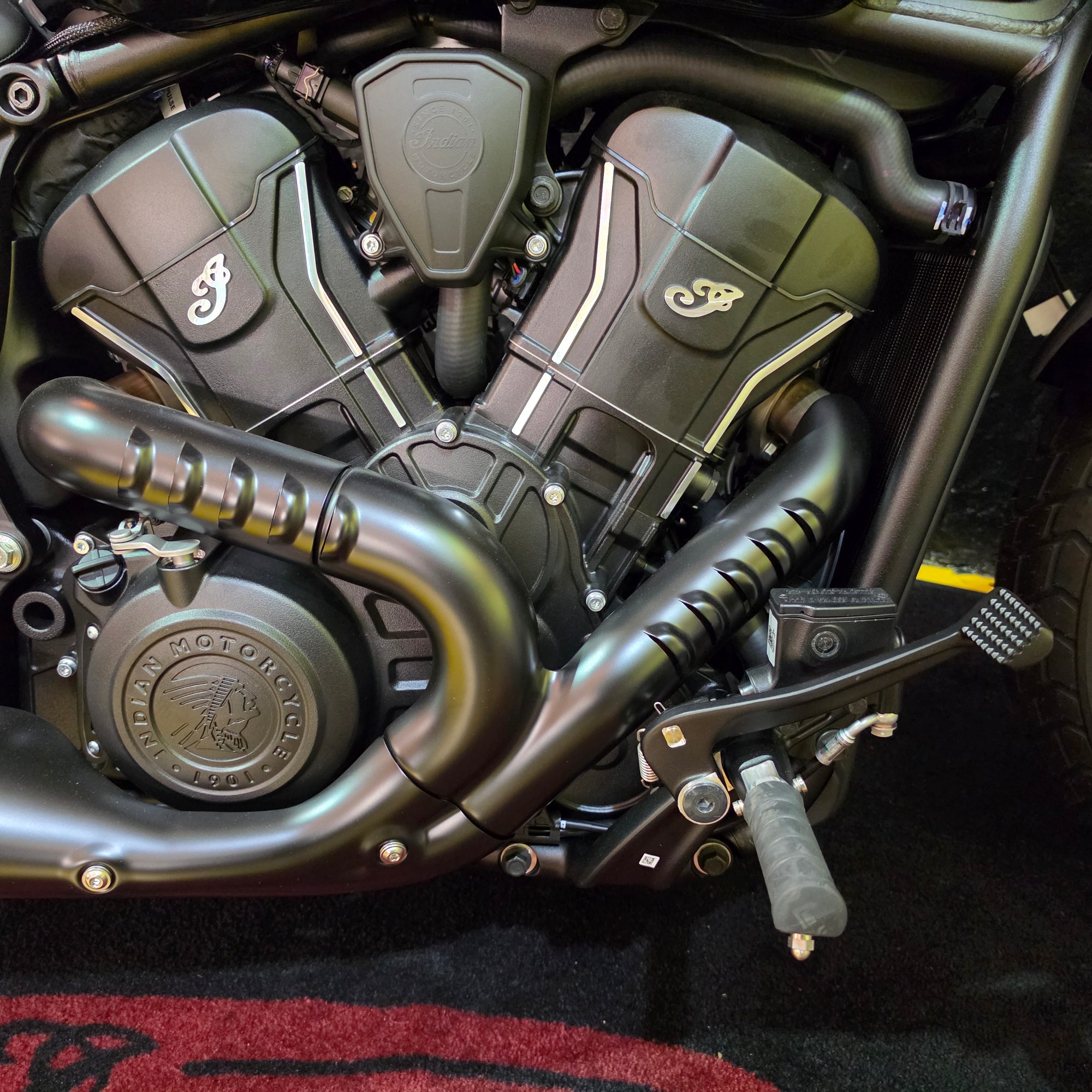 2026 Scout Bobber -  Gloss Black