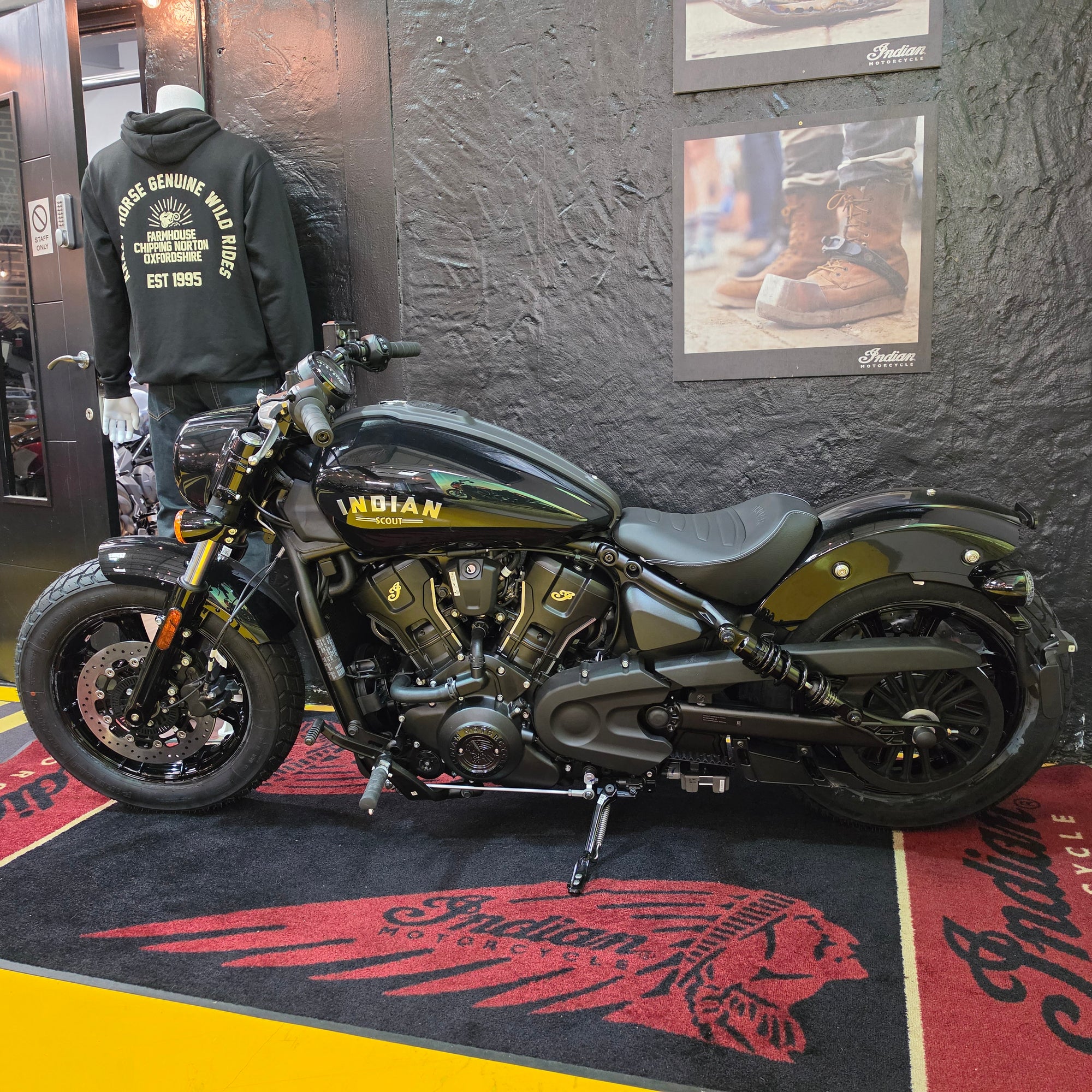 2026 Scout Bobber -  Gloss Black