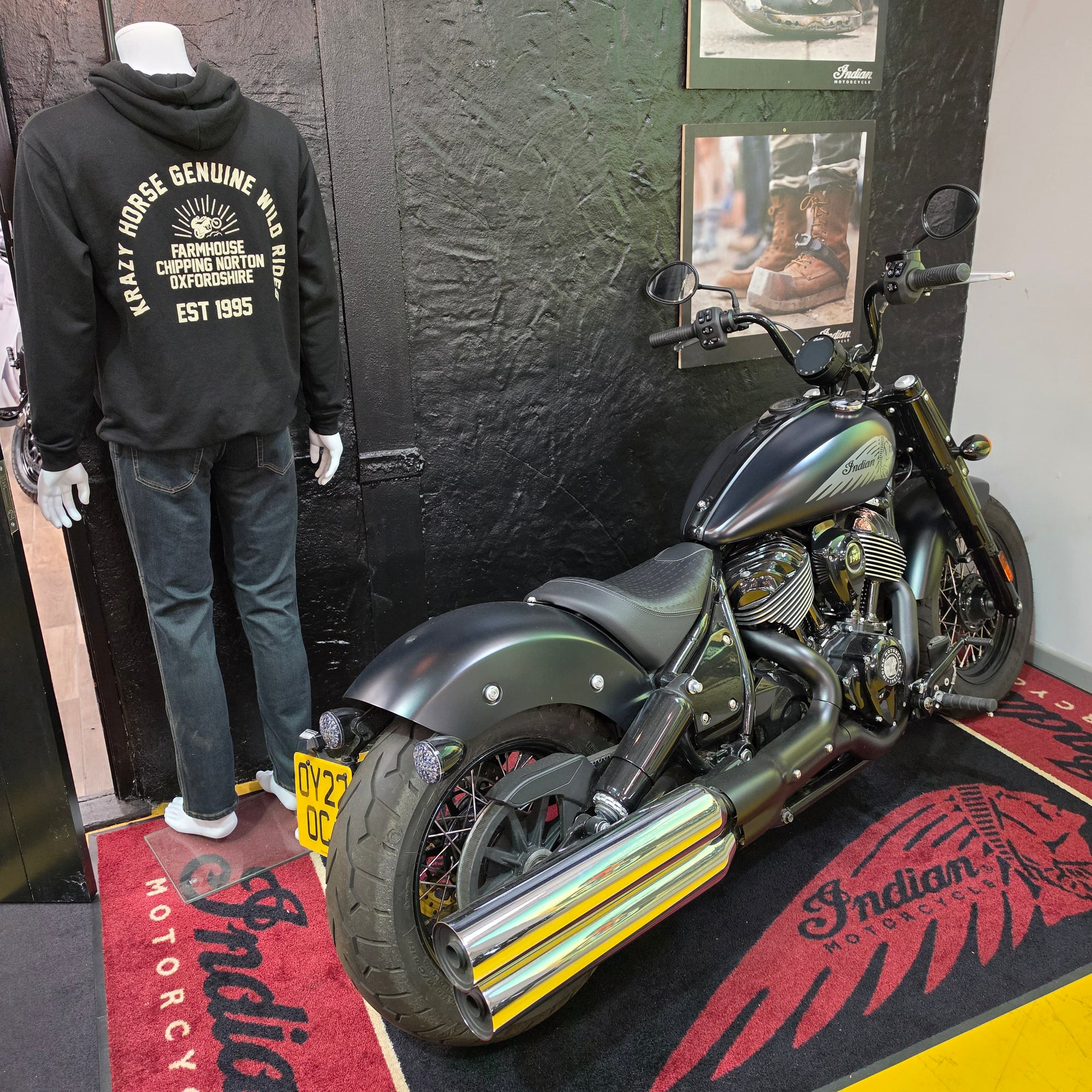 Chief Bobber Dark Horse - Black Smoke - Preloved