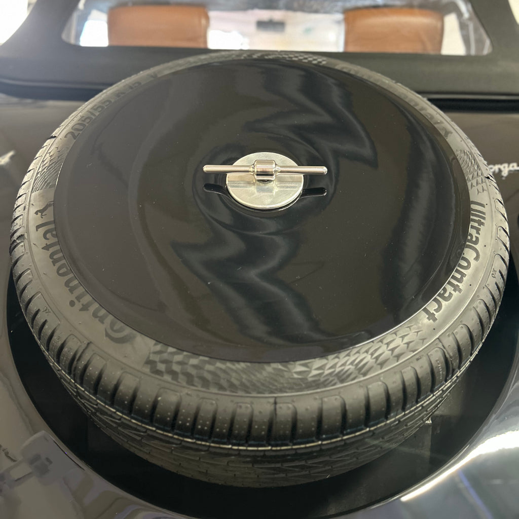 Morgan Plus 4 Traditional - Morgan Piano Black