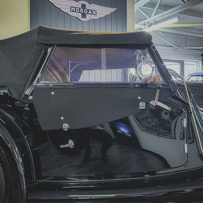 Morgan Plus 4 Traditional - Morgan Piano Black