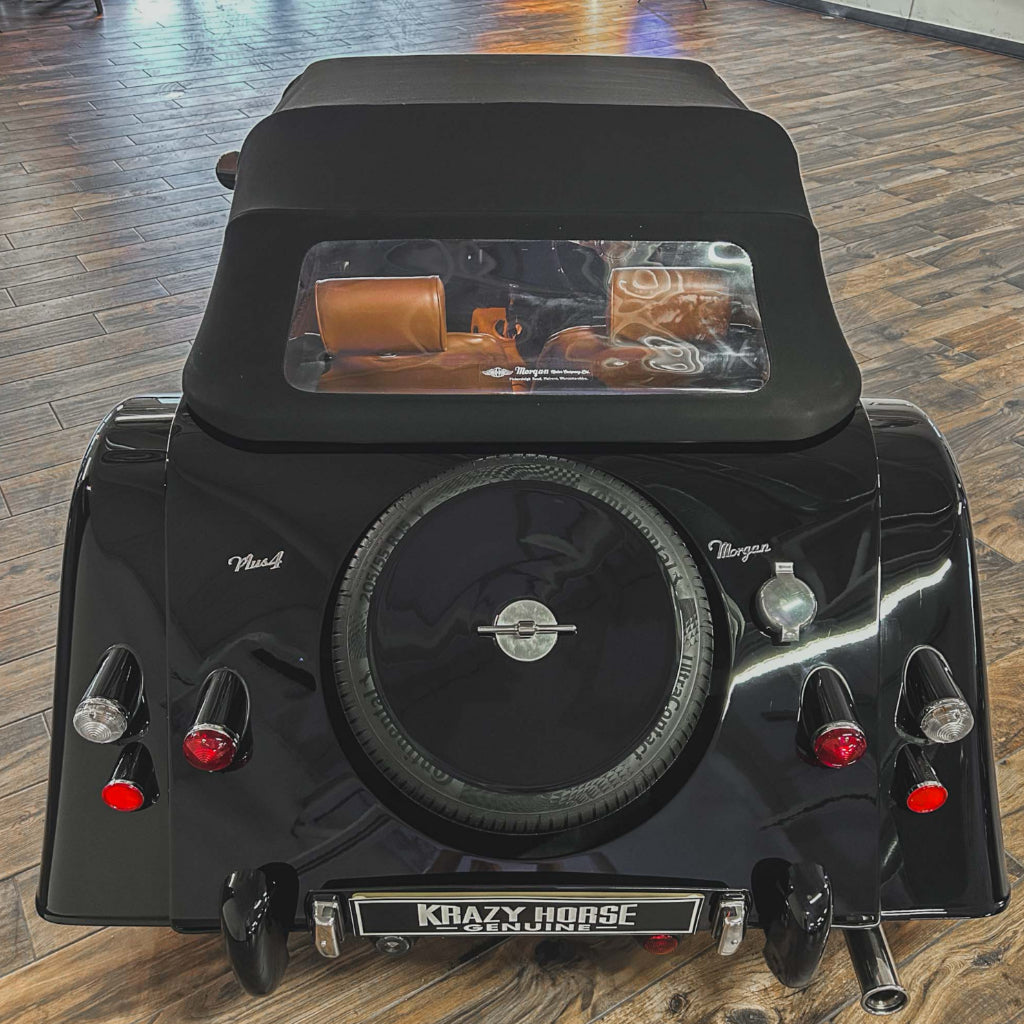 Morgan Plus 4 Traditional - Morgan Piano Black