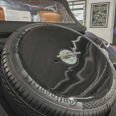 Morgan Plus 4 Traditional - Morgan Piano Black