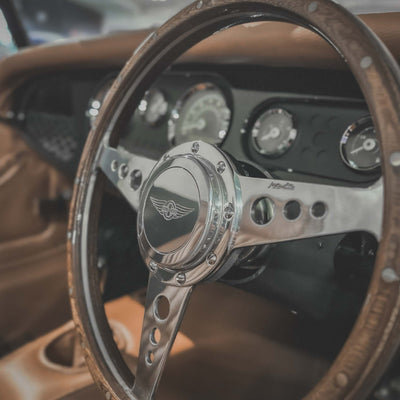 Morgan Plus 4 Traditional - Morgan Piano Black