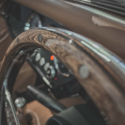 Morgan Plus 4 Traditional - Morgan Piano Black