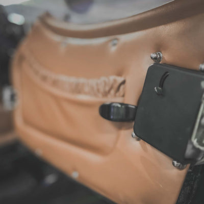 Morgan Plus 4 Traditional - Morgan Piano Black