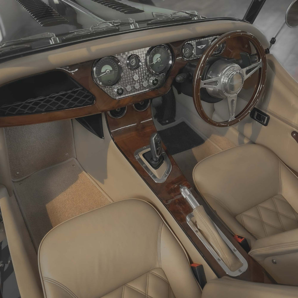 Morgan Plus Four Auto - Morgan Dark Plum Metallic