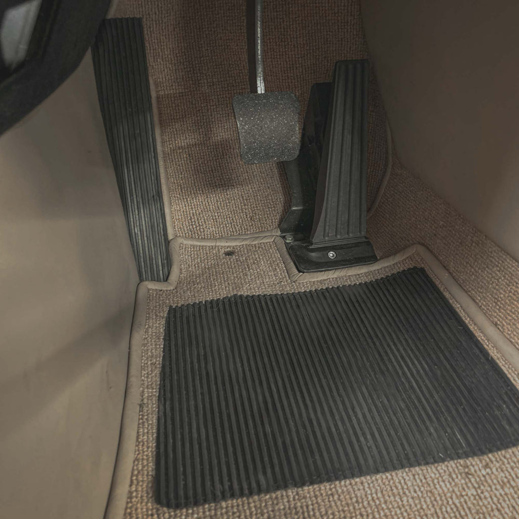 Morgan Plus Four Auto - Morgan Dark Plum Metallic