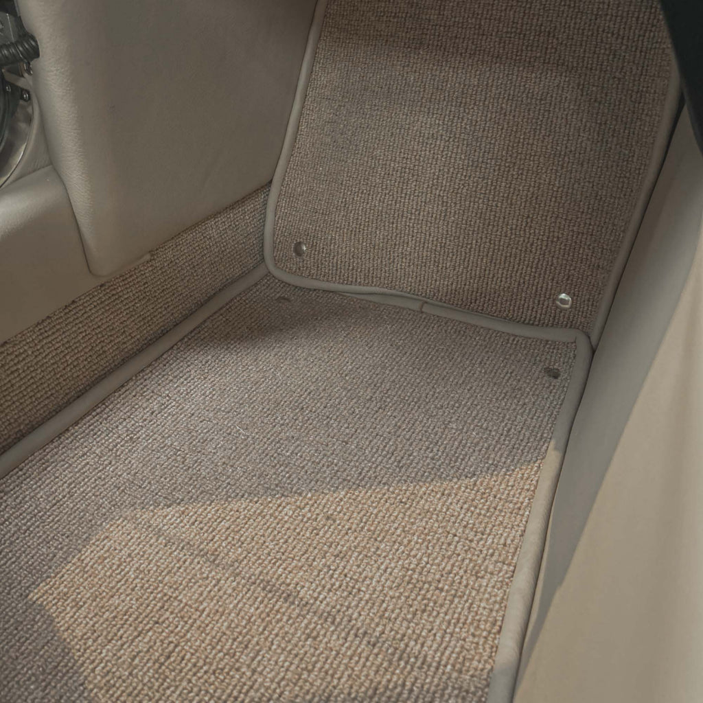 Morgan Plus Four Auto - Morgan Dark Plum Metallic