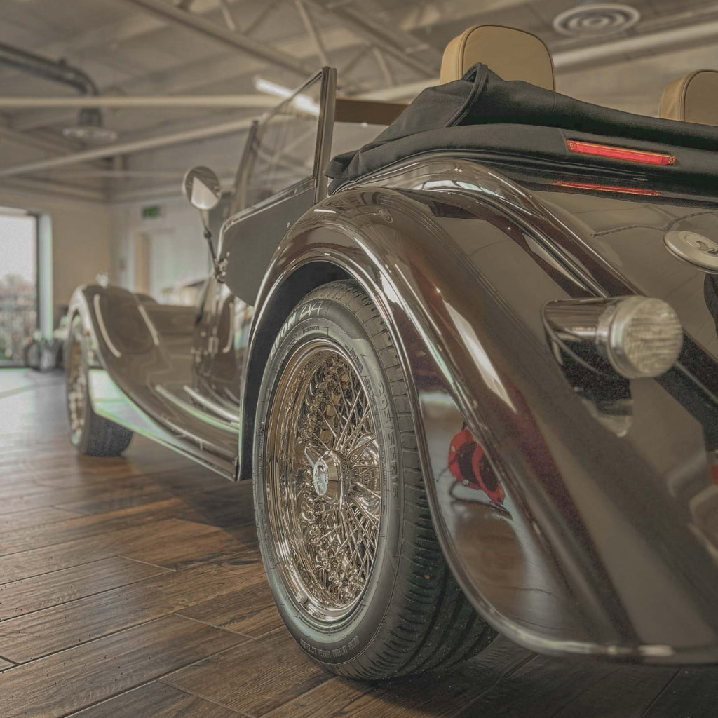 Morgan Plus Four Auto - Morgan Dark Plum Metallic