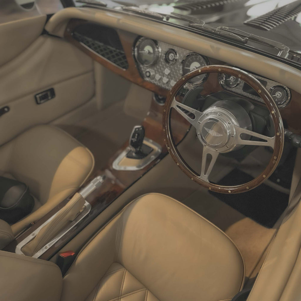 Morgan Plus Four Auto - Morgan Dark Plum Metallic