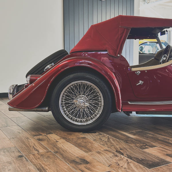 Morgan Roadster 3.0 V6 - Morgan Ruby Red