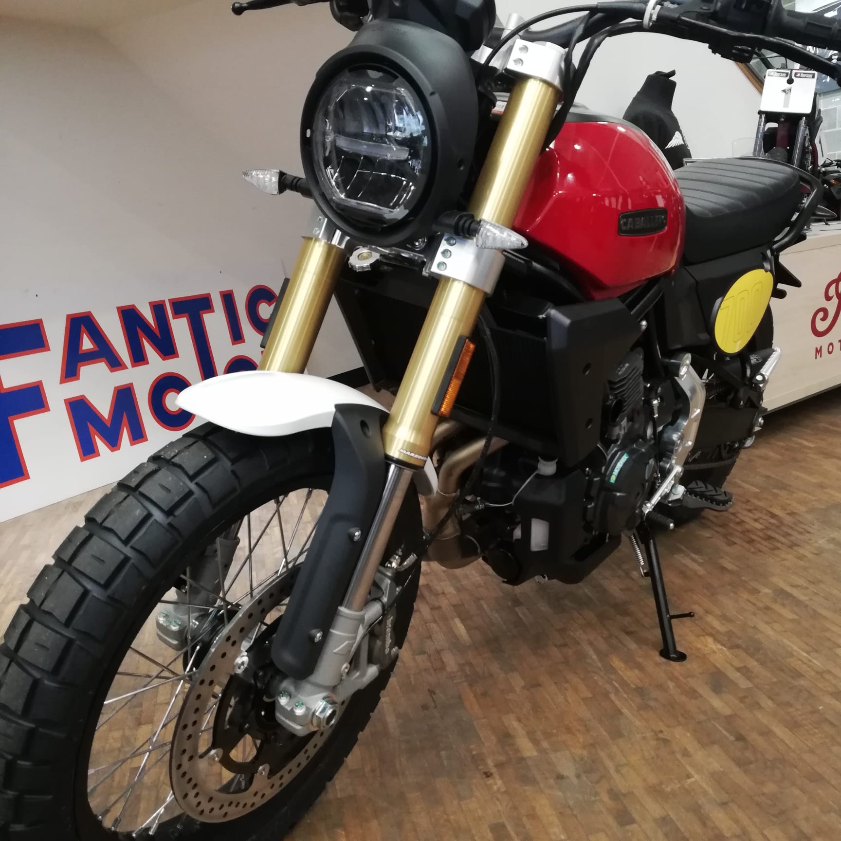 Fantic Caballero Scrambler 700 - Red