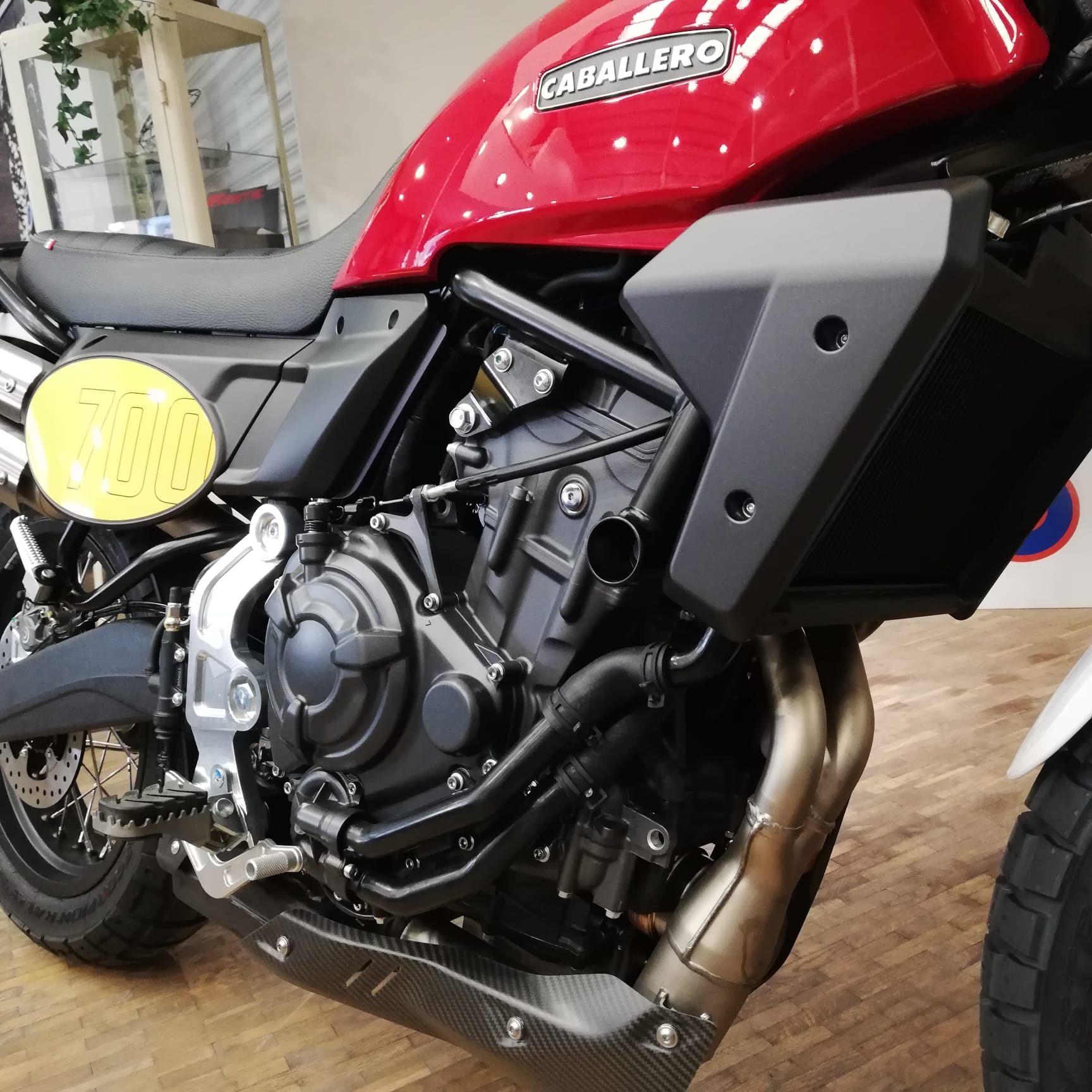 Fantic Caballero Scrambler 700 - Red