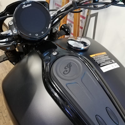 2025 INDIAN SUPER SCOUT - BLACK SMOKE