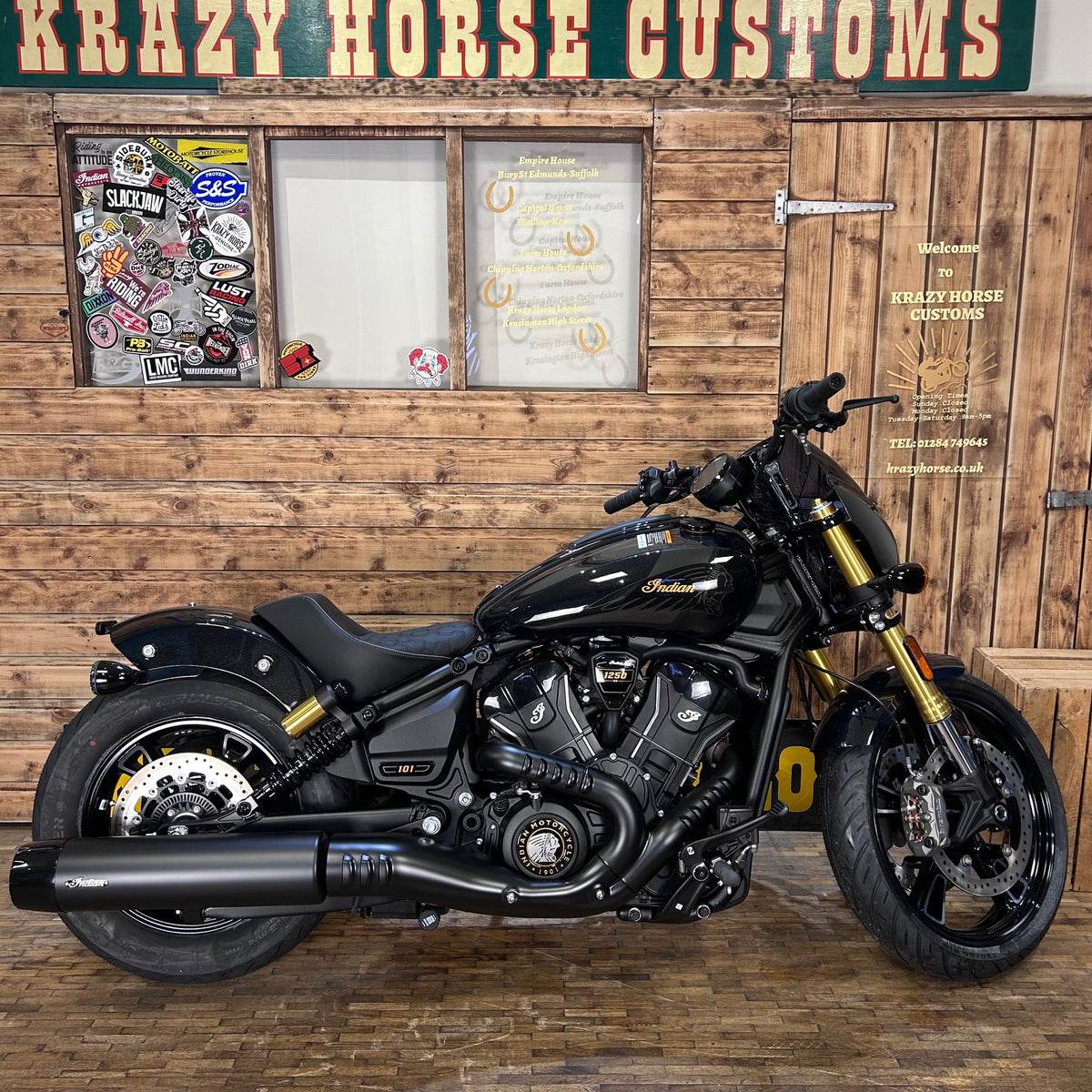 2026 INDIAN SCOUT 101 ’26 MODEL - CRYSTAL BLACK w/super graphite