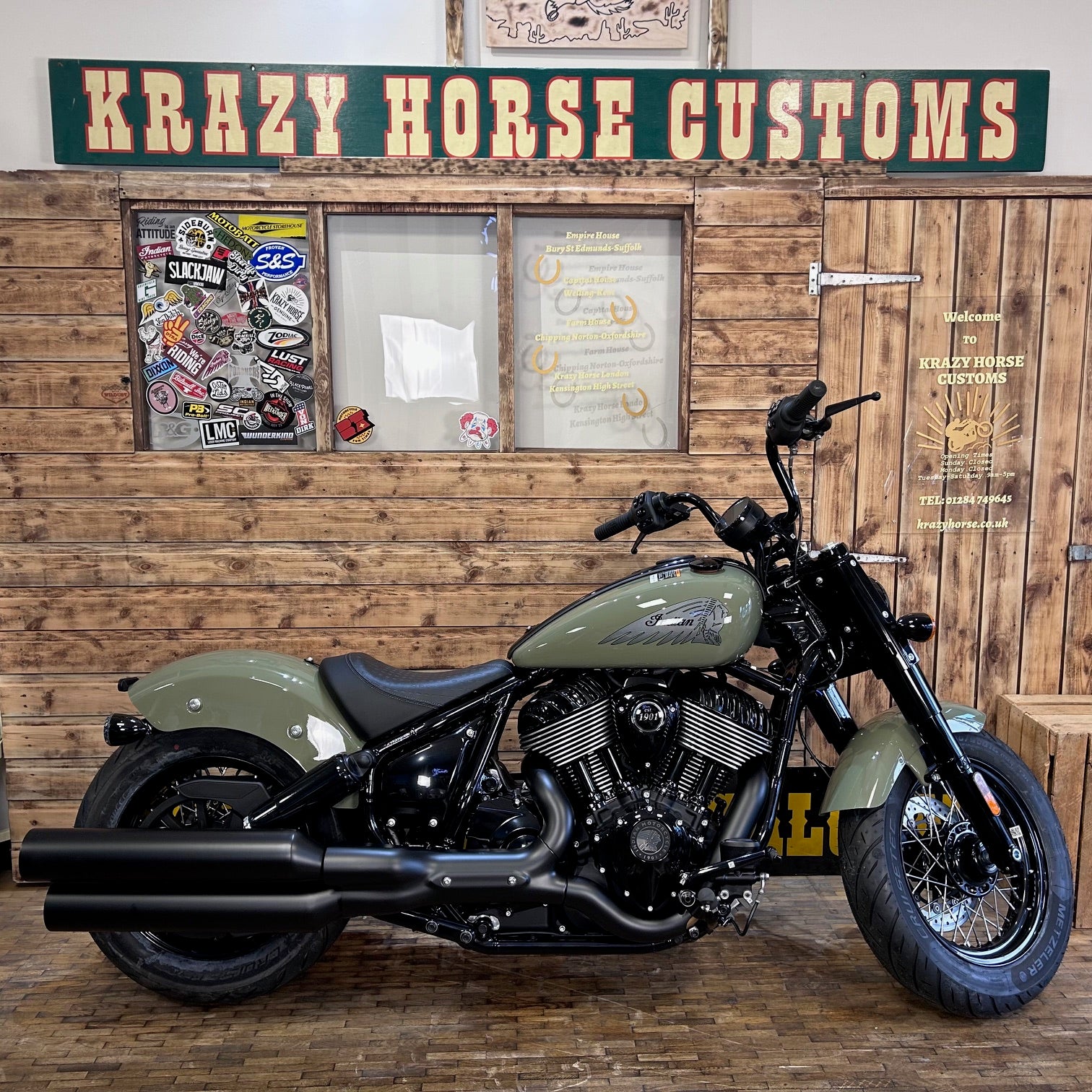 INDIAN CHIEF BOBBER DARKHORSE ’26 M/Y - MOSS GREEN