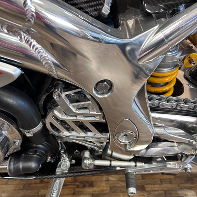 NORTON V4 SV - MANX SILVER