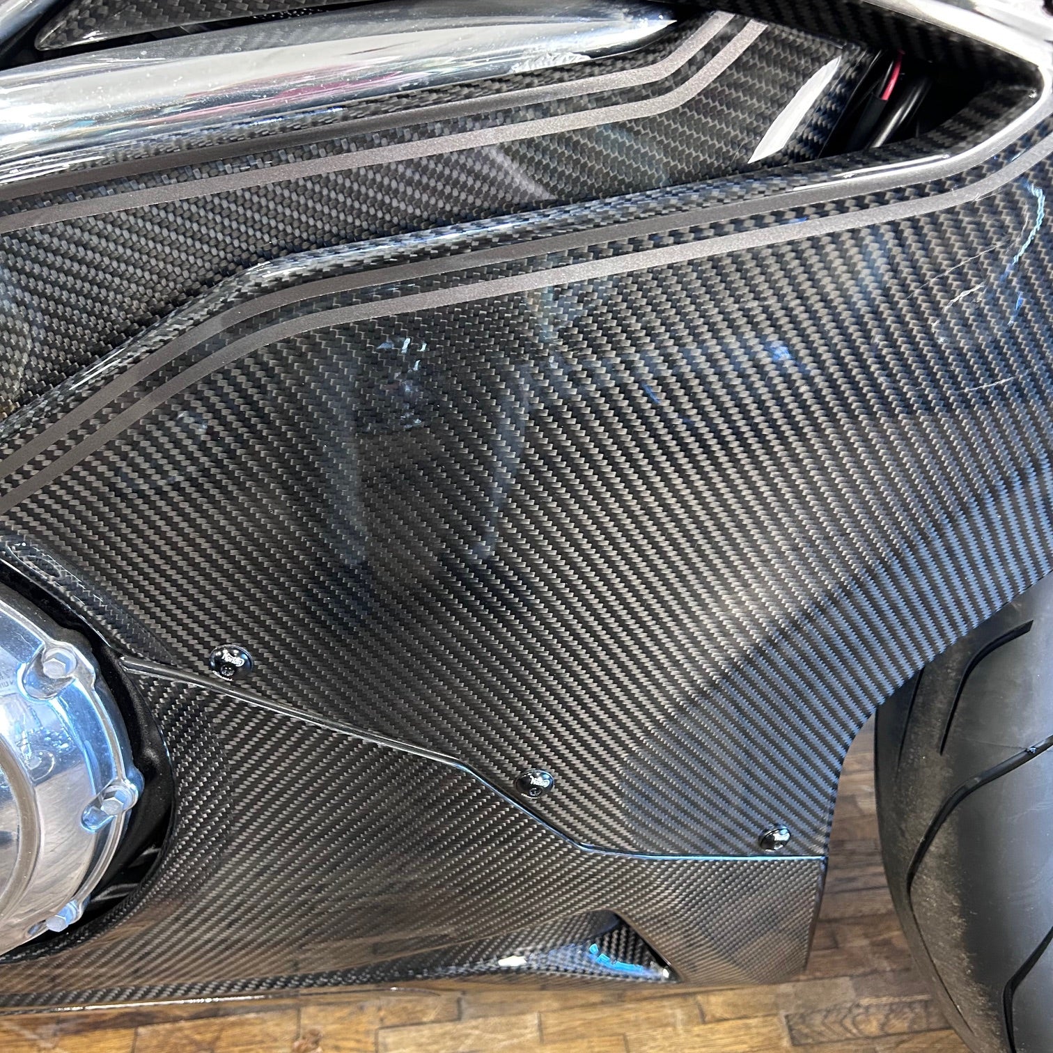 Norton V4sv Carbon  - Black Carbon