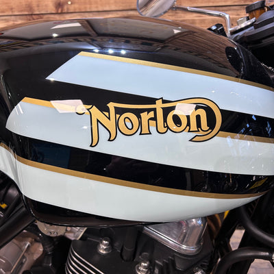 NORTON 961CR LE - BLACK 588 edition limited paintwork - PreLoved