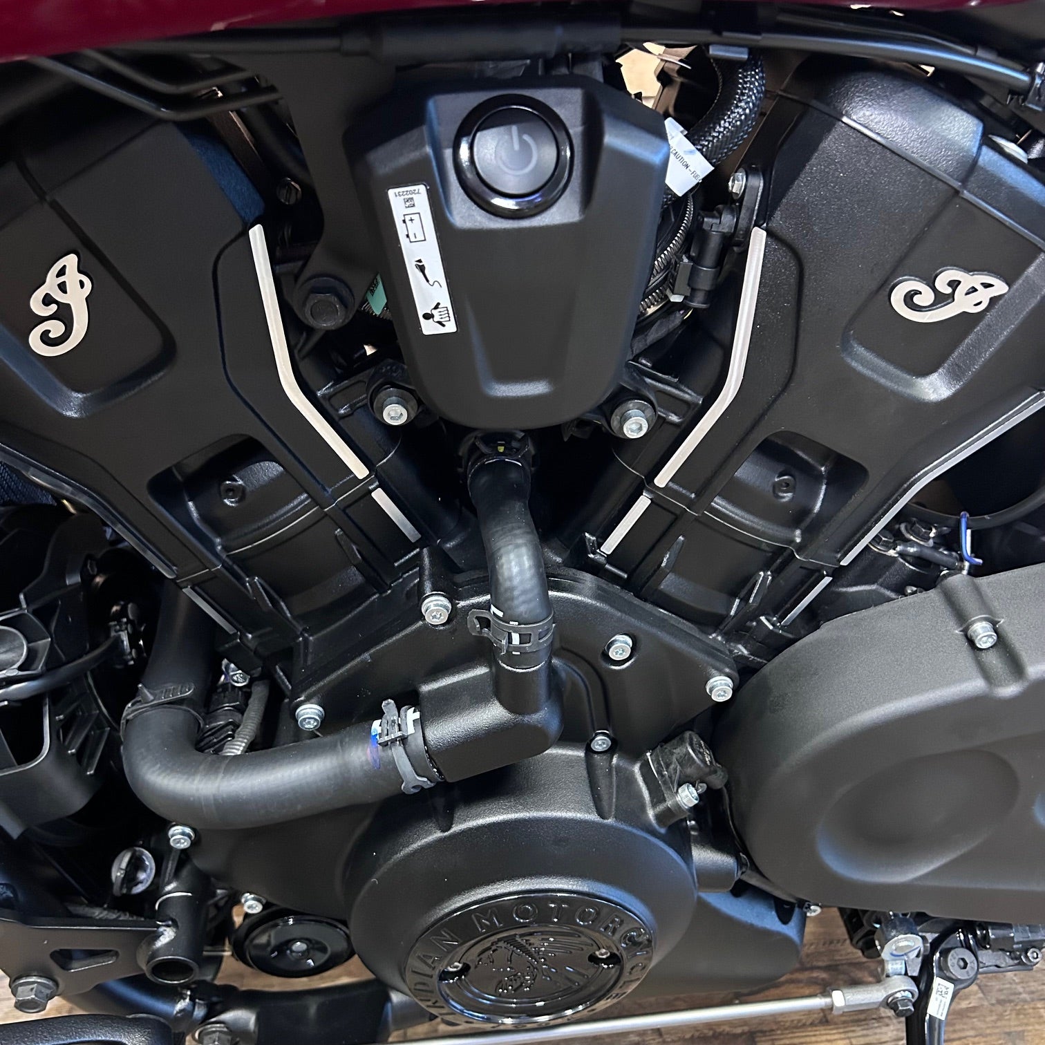 INDIAN SPORT SCOUT RT ’26 NEW MODEL - SUNSET RED