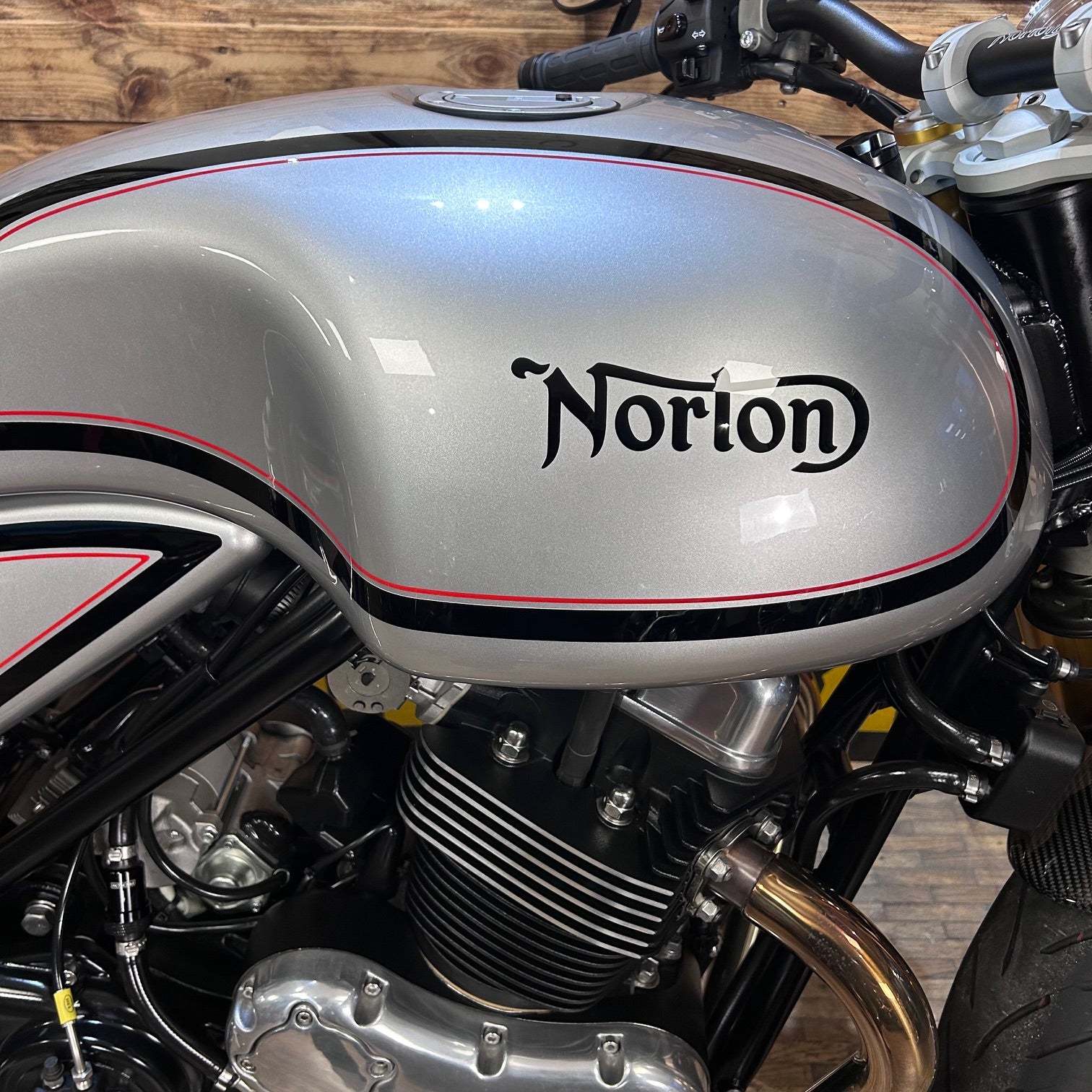 NORTON 961 SP - MANX SILVER - PreLoved