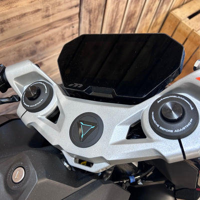 ULTRAVIOLETTE F-77 MACH 2 RECON LASER