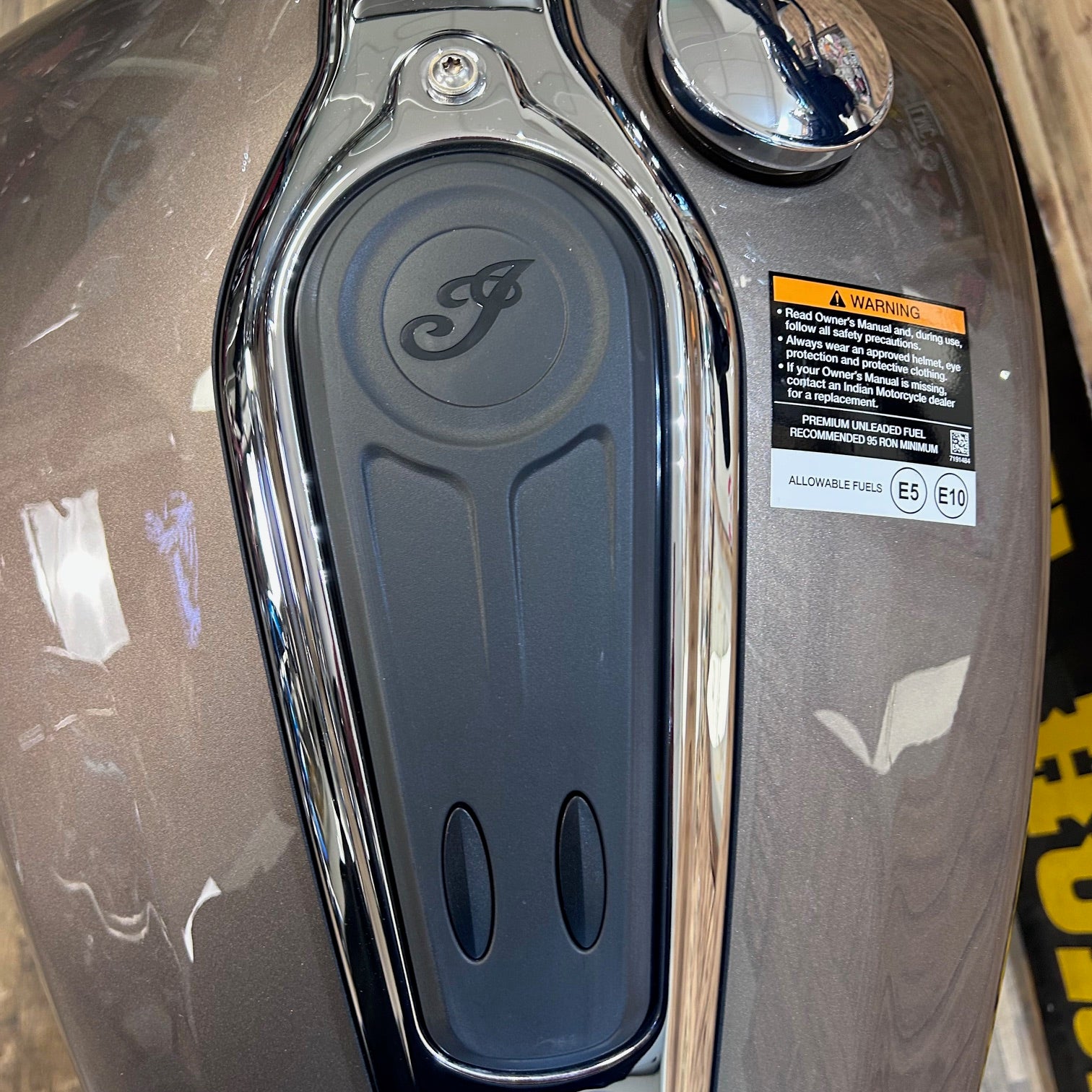 INDIAN SUPER SCOUT ‘26 - ZARA BRONZE