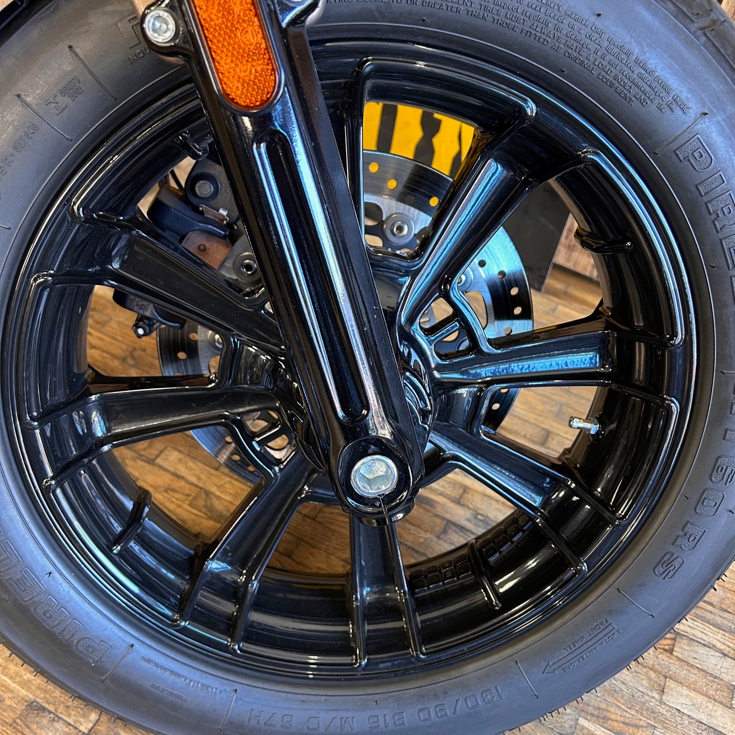 INDIAN SCOUT 25 MODEL Ltd + Tech - NARA BRONZE - PreLoved