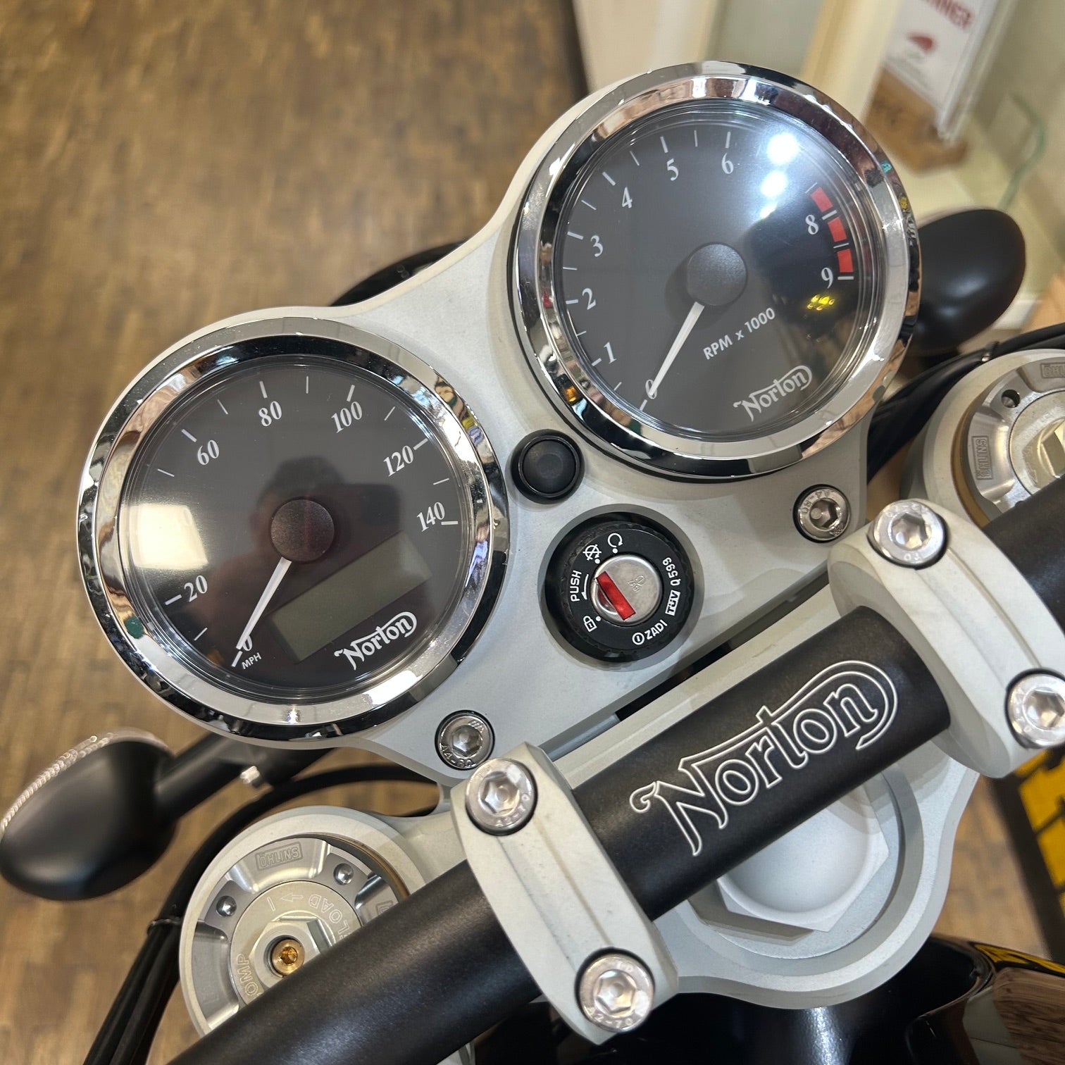 NORTON 961SP - MATRIX BLACK - Preloved