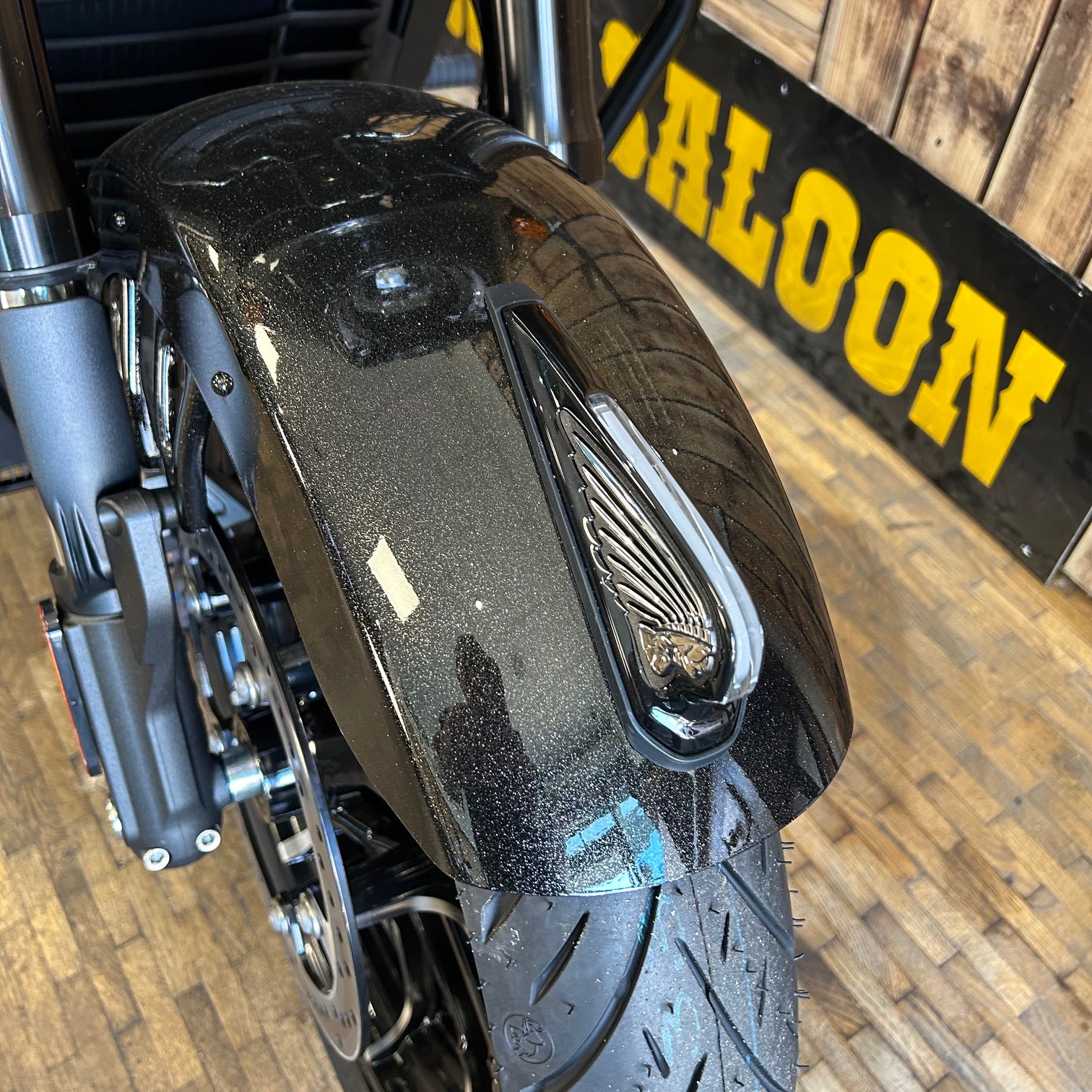 INDIAN CHIEFTAIN 2026 Power plus 112 - Black Crystal with Black Metallic and Championship Gold Accent