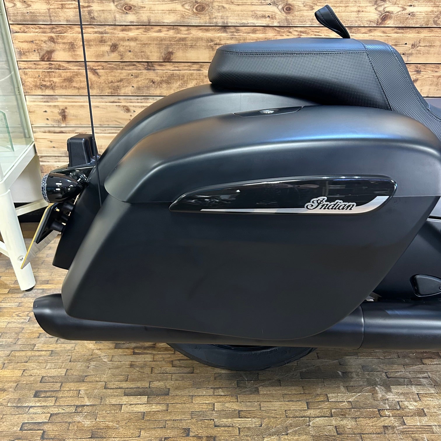 INDIAN CHIEFTAIN112 POWER PLUS -  BLACK SMOKE - PRELOVED