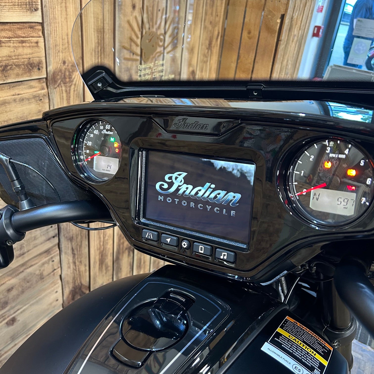 INDIAN CHIEFTAIN112 POWER PLUS -  BLACK SMOKE - PRELOVED
