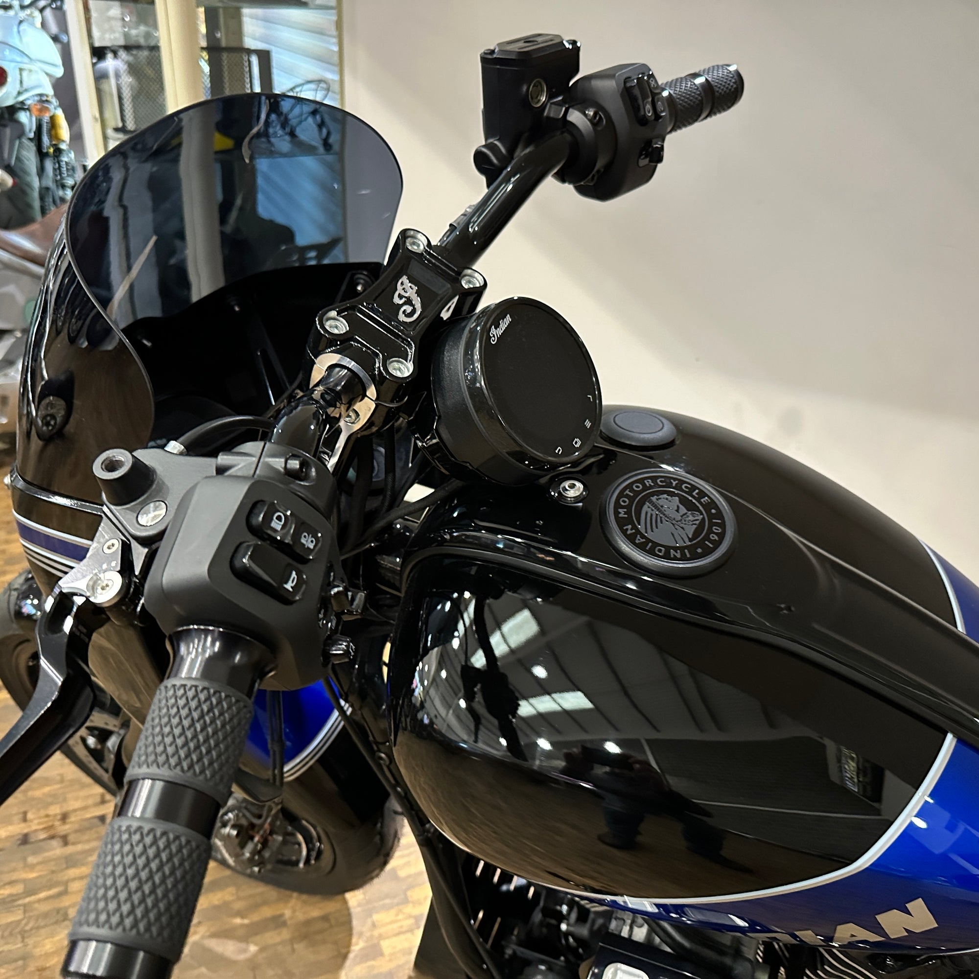 EXCLUSIVE KH CUSTOM - INDIAN SPORT CHIEF - RAGE!