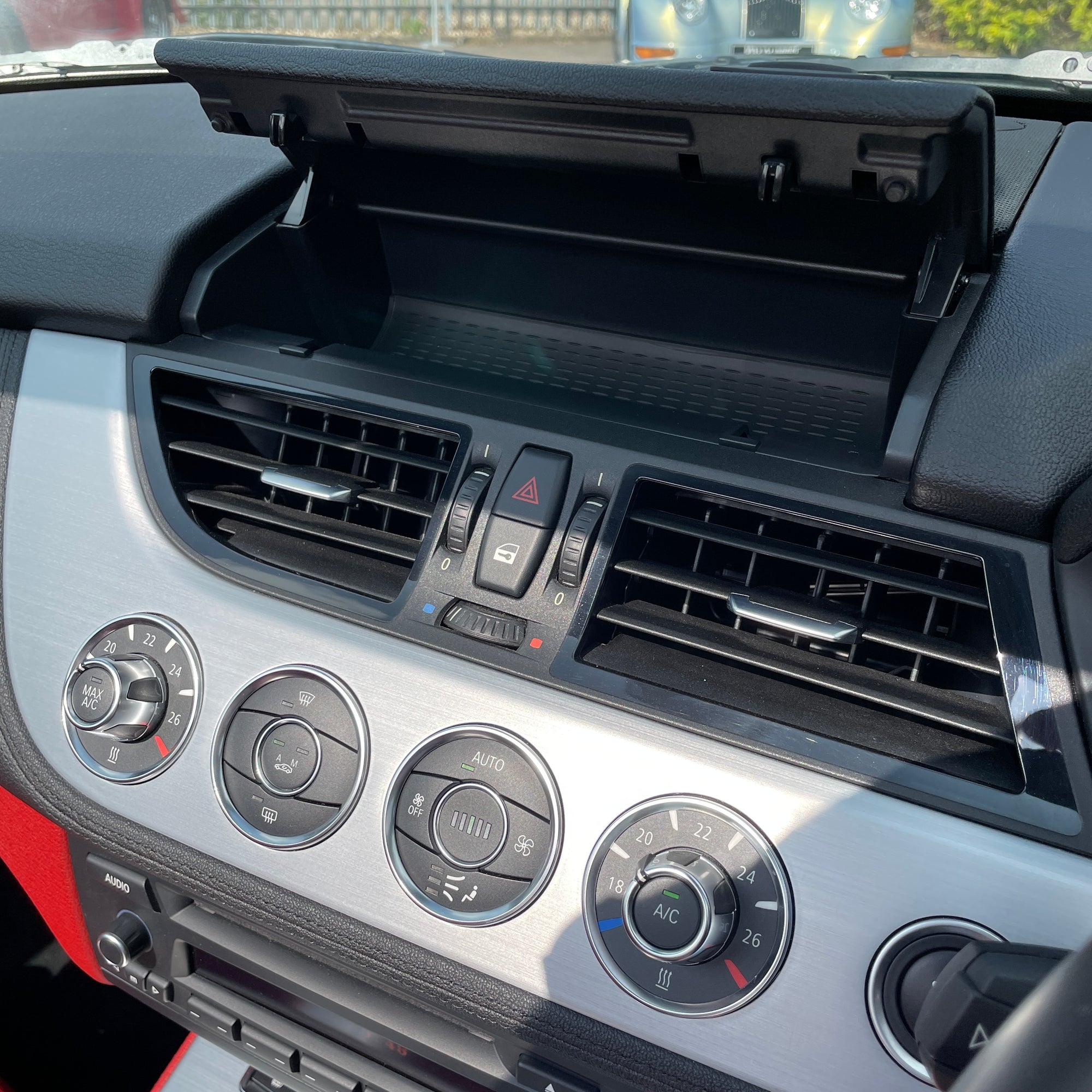 14/14 BMW Z4 SDRIVE20I M SPORT AUTO CONVERTIBLE - BLACK WITH RED LEATHER