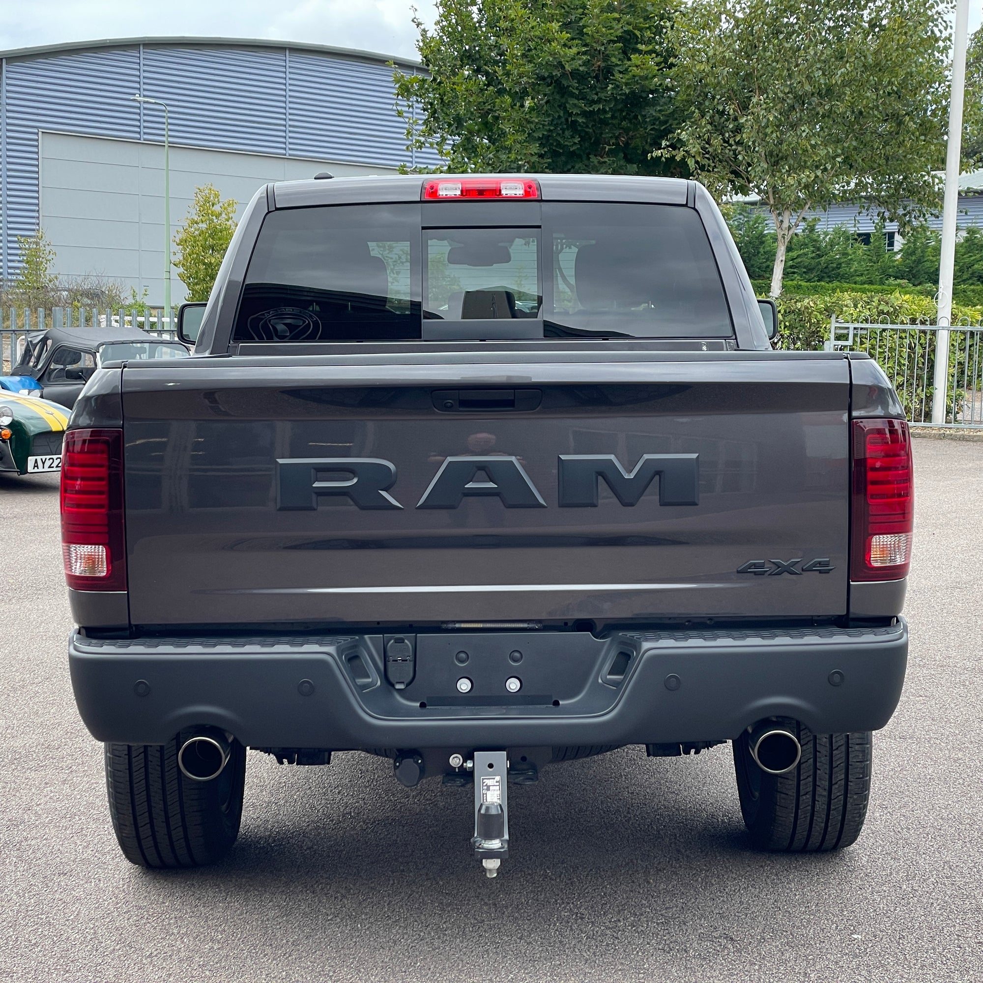 2023 RAM 1500 WARLOCK CREW CAB - GRANITE CRYSTAL WITH BLACK