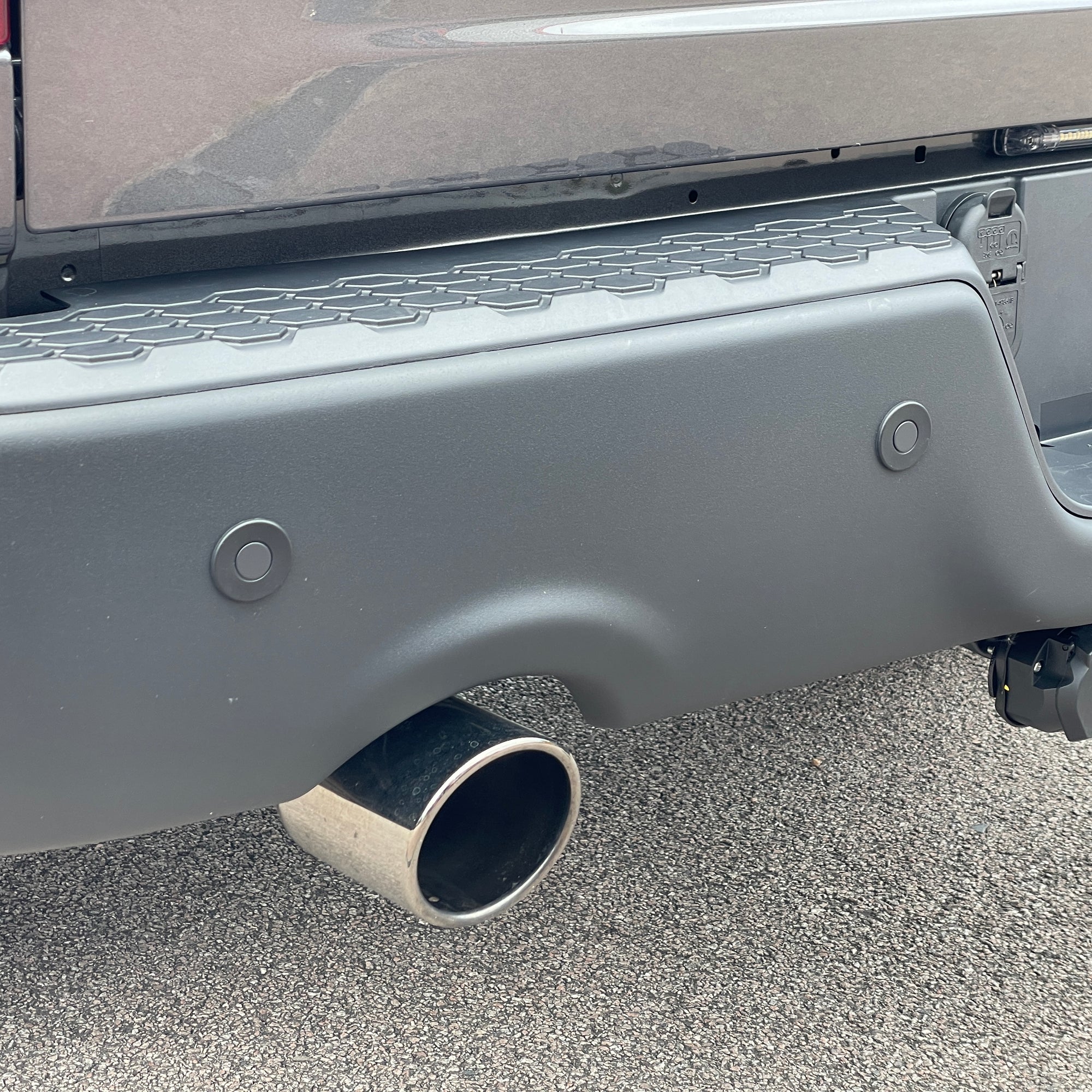 2023 RAM 1500 WARLOCK CREW CAB - GRANITE CRYSTAL WITH BLACK