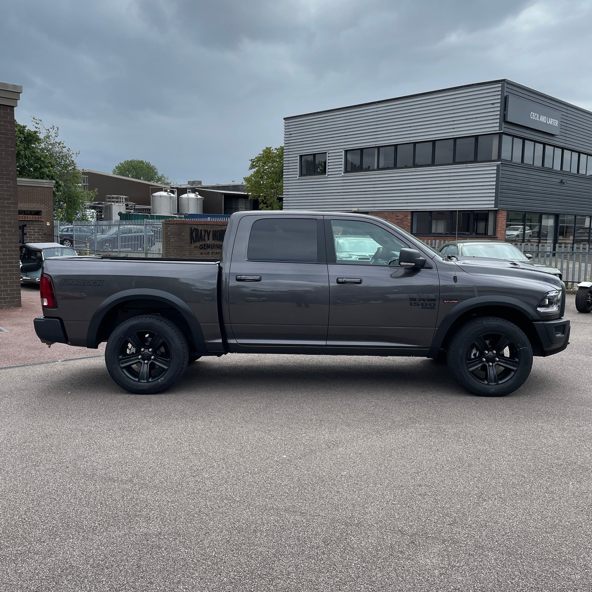 2023 RAM 1500 WARLOCK CREW CAB - GRANITE CRYSTAL WITH BLACK
