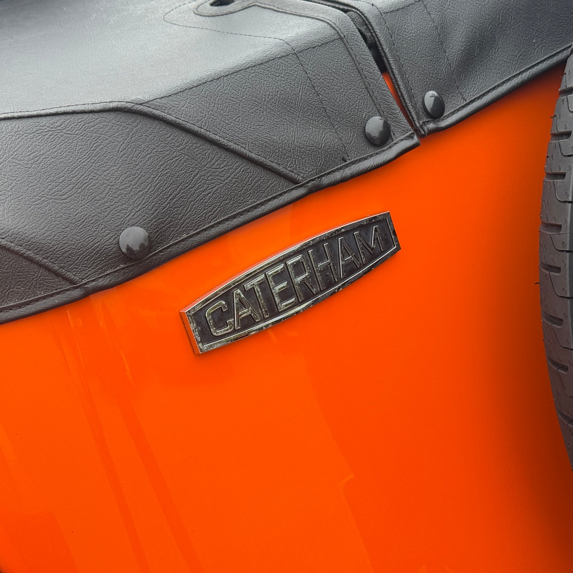 20/70 CATERHAM SUPER SEVEN 1600 LARGE CHASSIS - BURNT ORANGE WITH BLACK