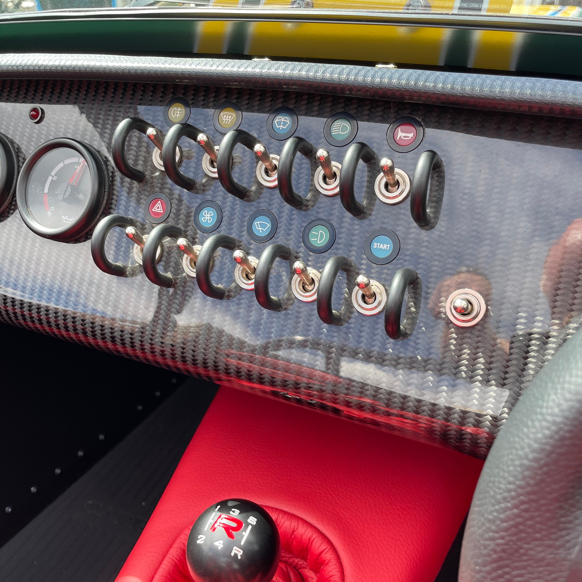 21/71 CATERHAM SEVEN 360R STANDARD CHASSIS - OLD F1 GREEN WITH BLACK LEATHER