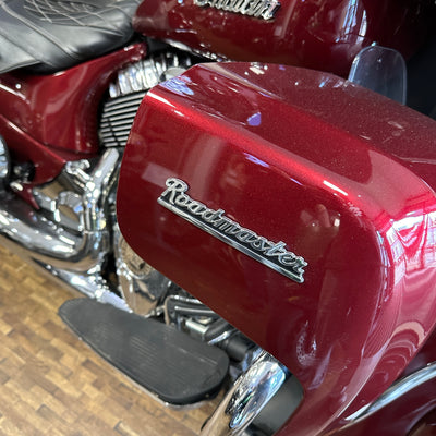 INDIAN ROADMASTER - BURGUNDY METALLIC - Preloved