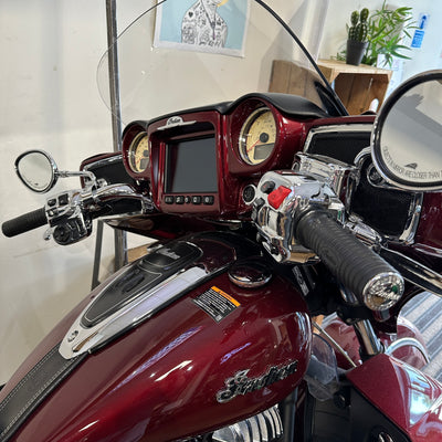 INDIAN ROADMASTER - BURGUNDY METALLIC - Preloved