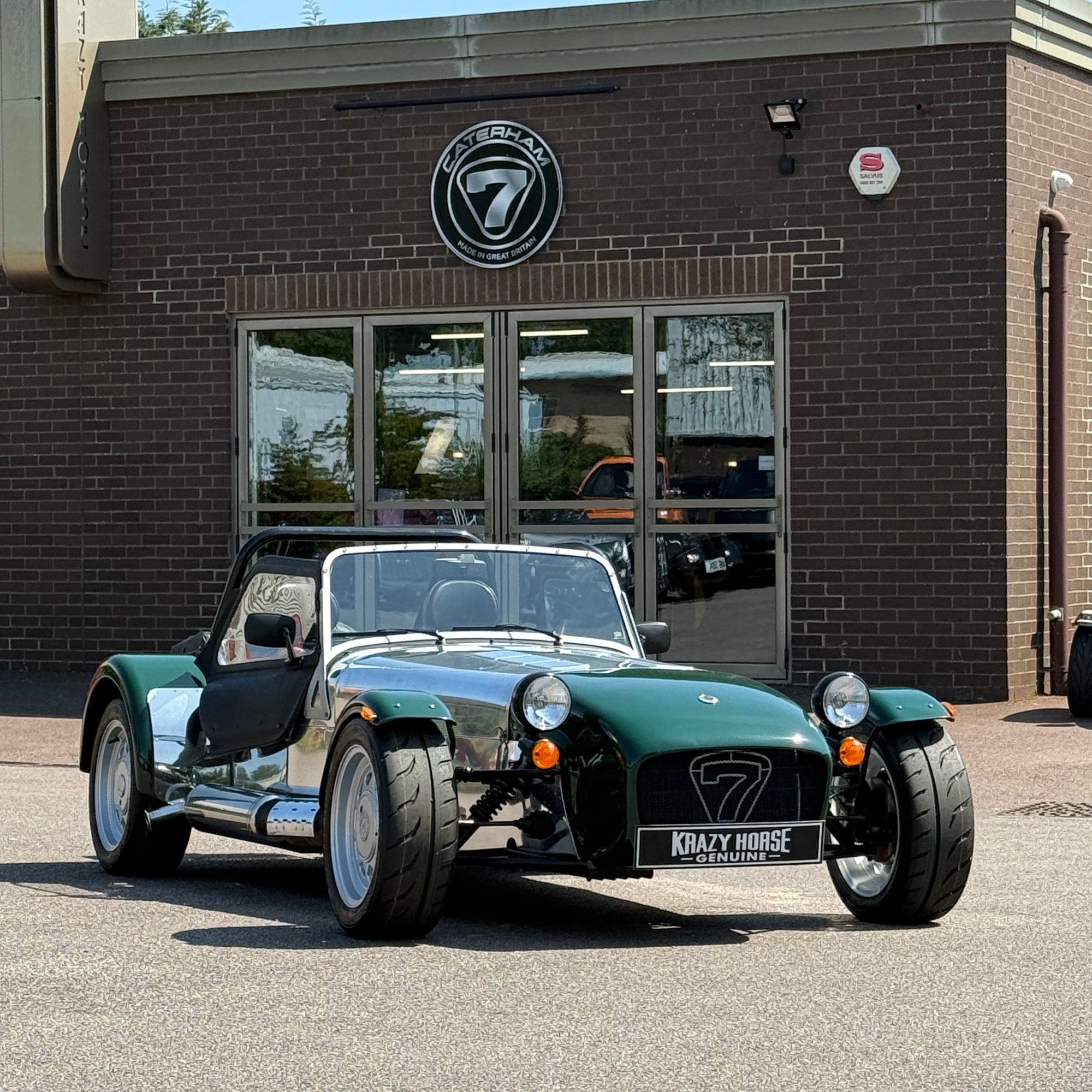 10/10 CATERHAM SEVEN ROADSPORT LARGE CHASSIS - GREEN ALUMINIUM WITH BLACK LEATHER