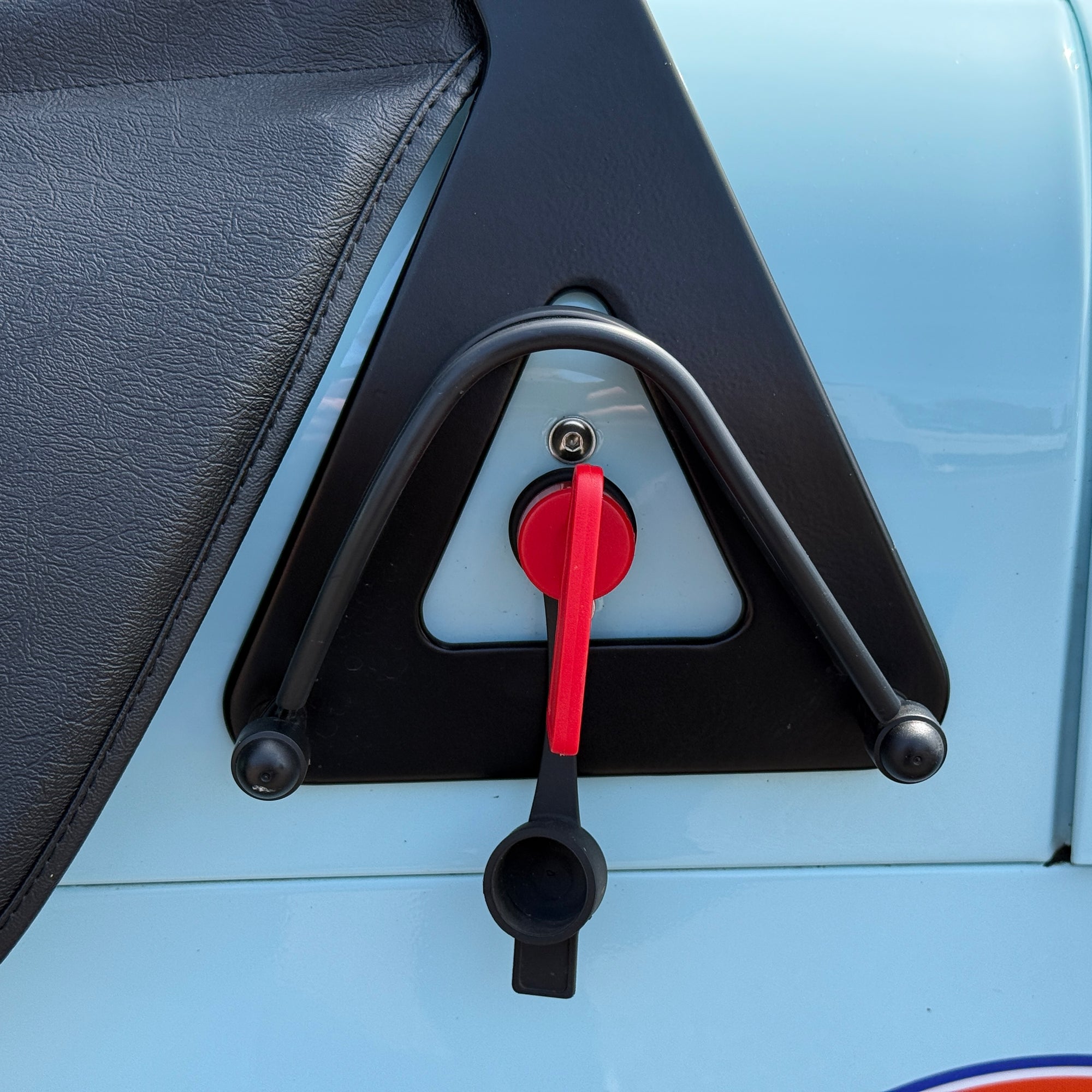 24/24 CATERHAM 170S - GULF BLUE WITH BLACK