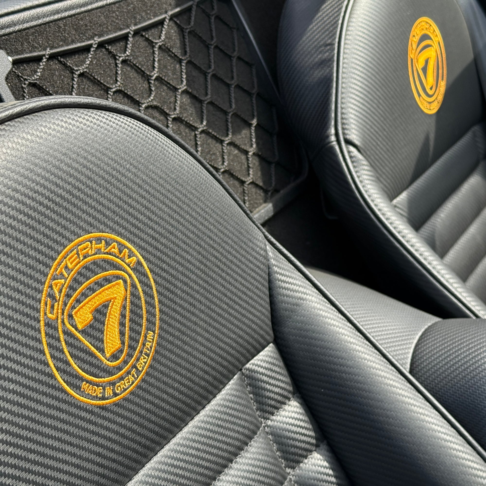 24/24 CATERHAM 170S - GULF BLUE WITH BLACK